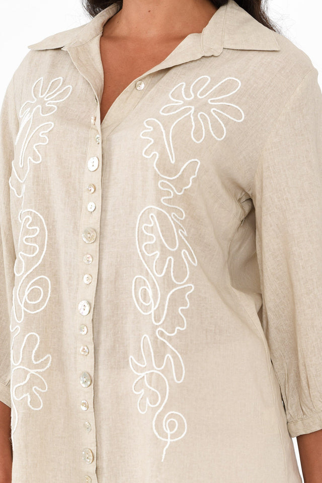 alt text|model:Brontie image 6