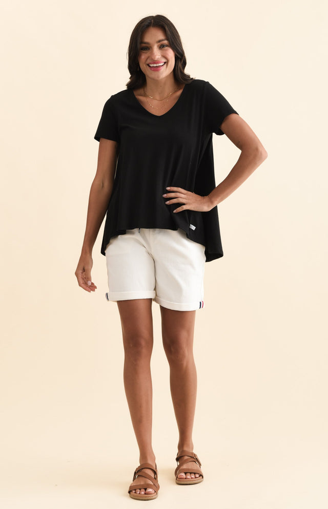 Montreal Black Cotton Tee,Brunette model,alt text|model:Brontie image 7