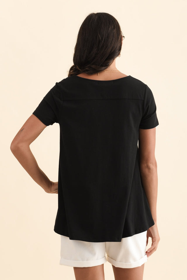 Montreal Black Cotton Tee,Brunette model,alt text|model:Brontie image 5