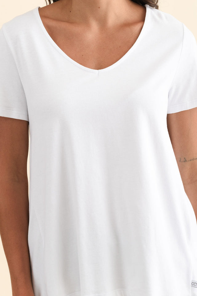 Montreal White Cotton Tee,Brunette model,alt text|model:Brontie image 6