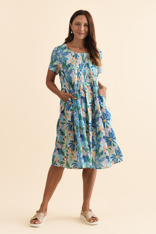 alt text|model:Cara image 6