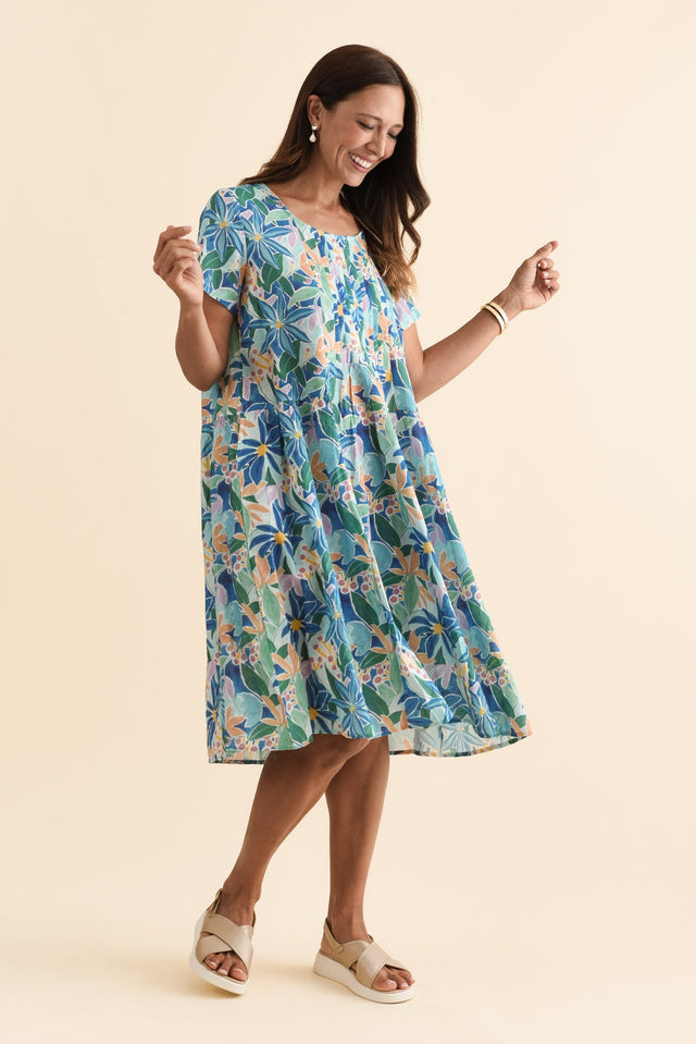 alt text|model:Cara image 2