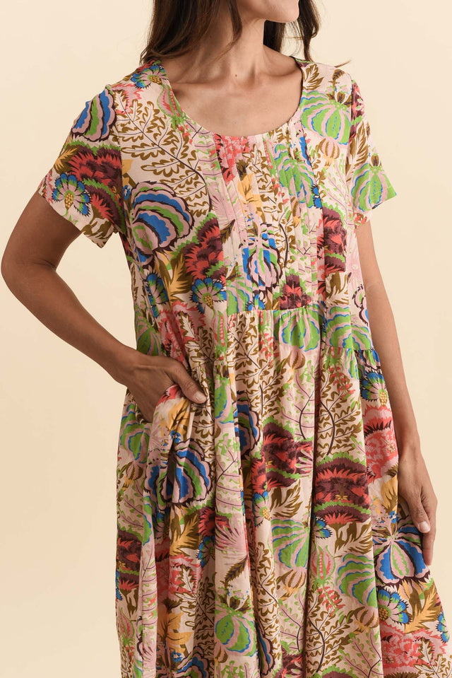 Murano Green Botanical Cotton Dress,Brunette model,alt text|model:Cara image 5
