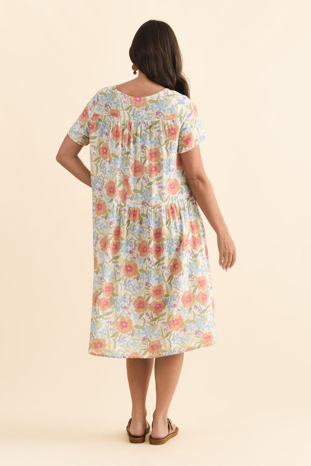 alt text|model:MJ image 6