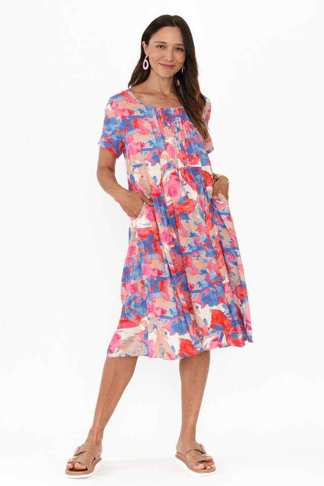 alt text|model:Cara image 1