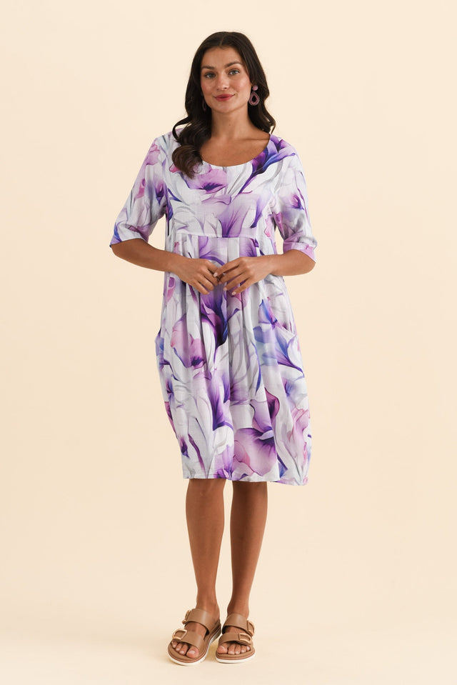 alt text|model:Brontie image 7