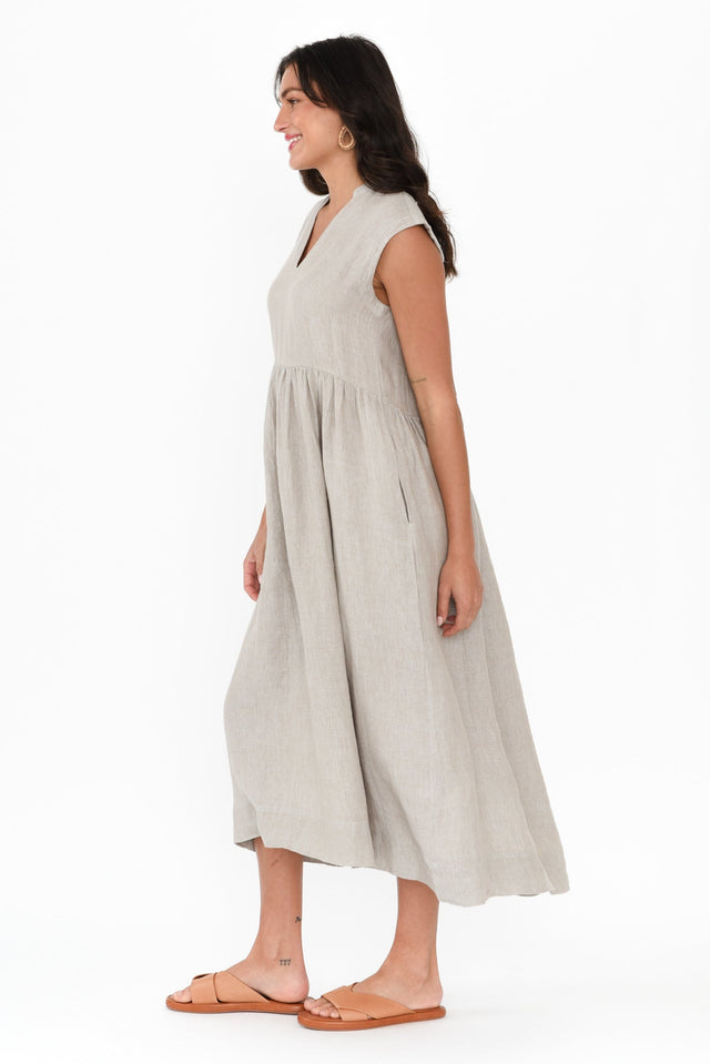 alt text|model:Brontie image 4