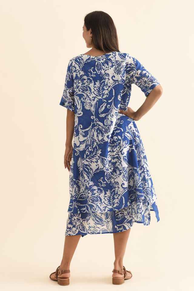 alt text|model:Cara image 5