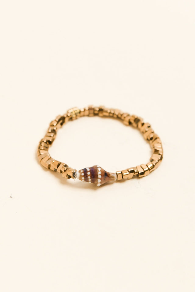 Nanami Gold Shell Beaded Bracelet image 1