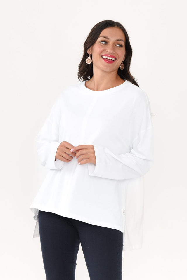 Naomi White Cotton Sweatshirt,Brunette model,alt text|model:Brontie image 1