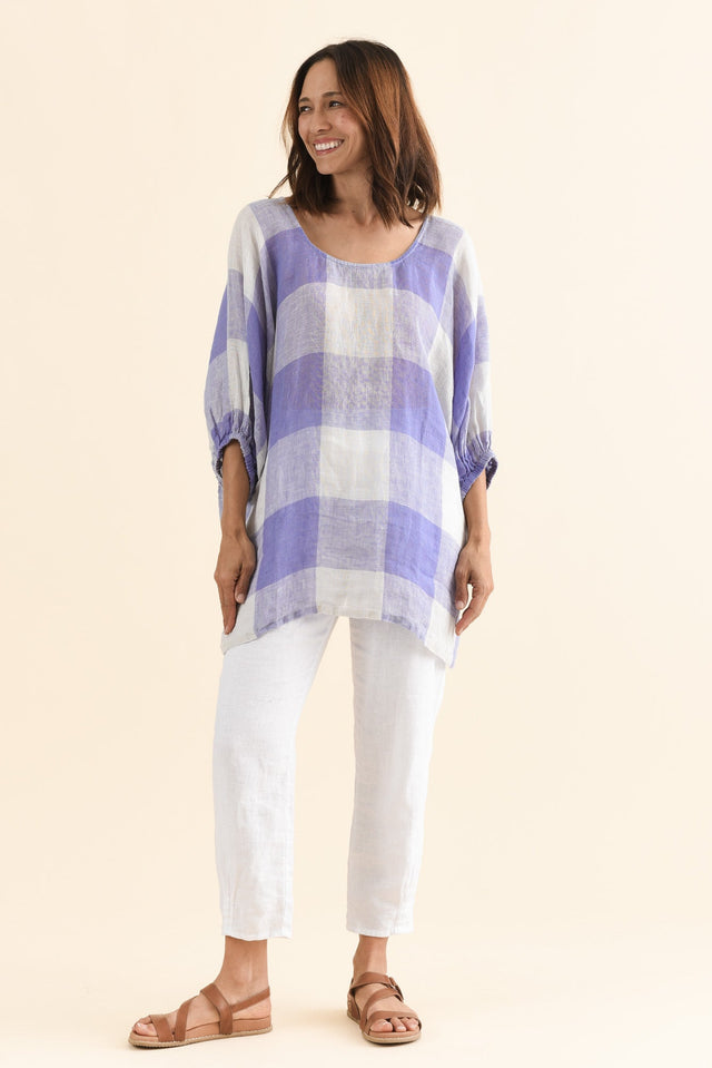 Nassau Blue Check Linen Top,Full Body,Brunette model,alt text|model:Cara image 6