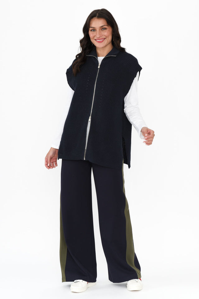 alt text|model:Brontie image 4