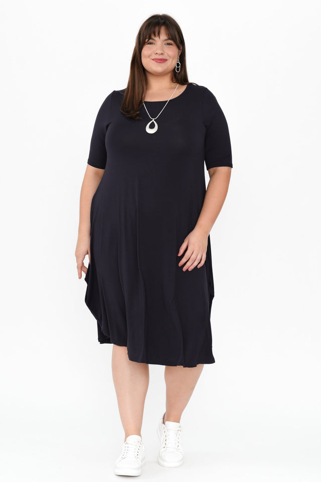 plus-size,curve-basics,curve-dresses,plus-size-sleeved-dresses,plus-size-below-knee-dresses,plus-size-midi-dresses,plus-size-basic-dresses,plus-size-work-edit,plus-size-summer-dresses,alt text|model:Gabby image 9