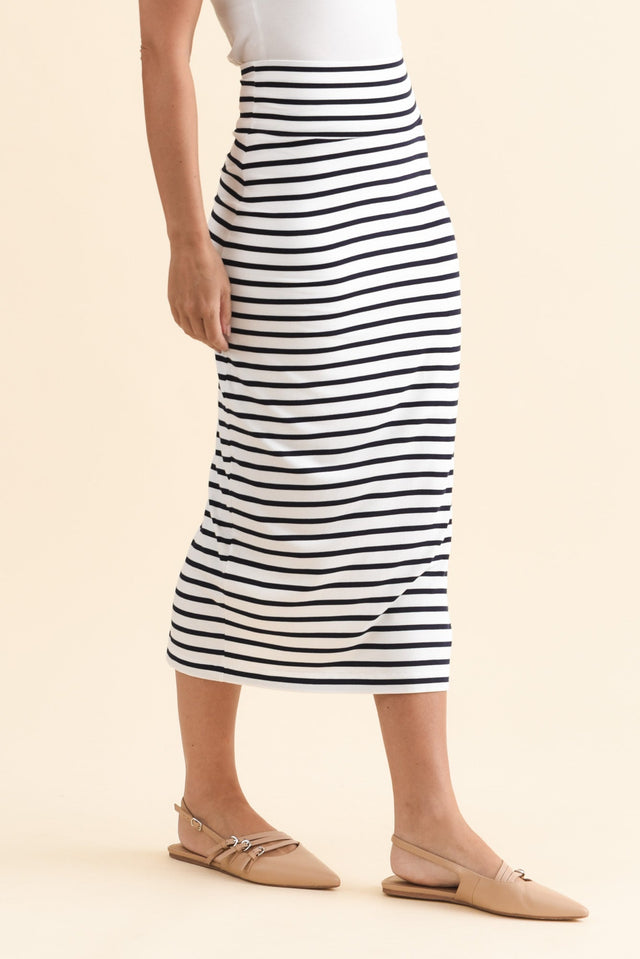 alt text|model:MJ image 5