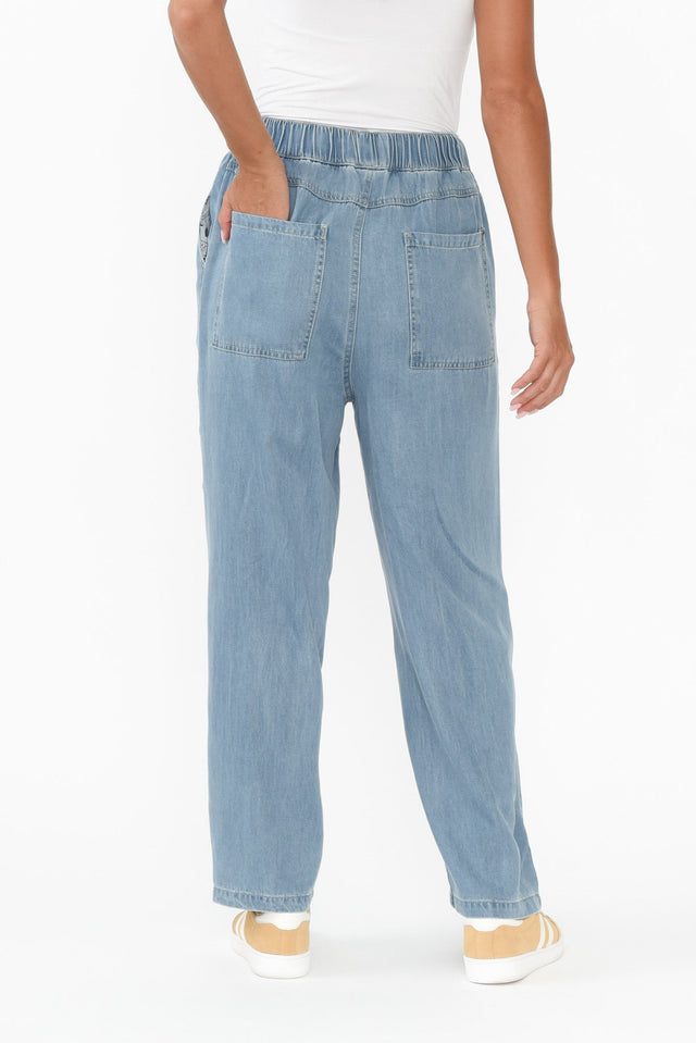 alt text|model:Brontie image 11