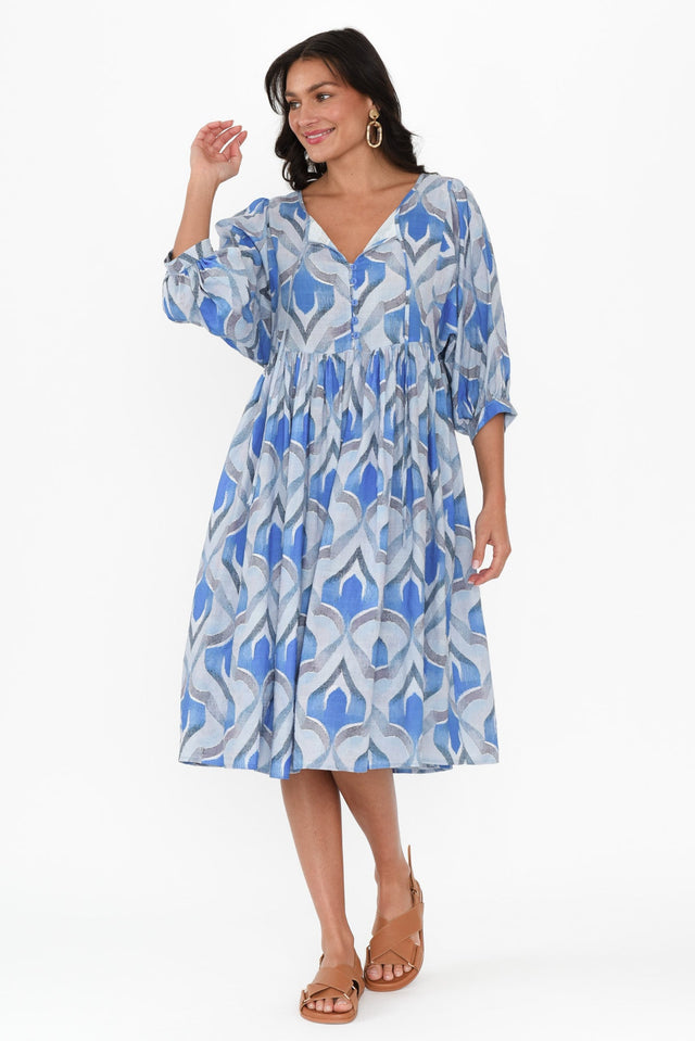 alt text|model:Brontie image 2