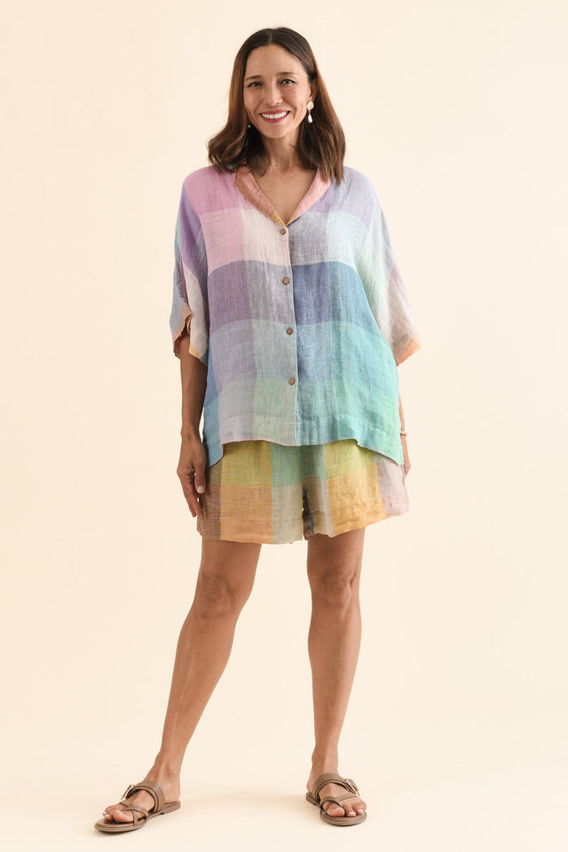 Eve Multi Check Linen Shorts,Full Body,Brunette model,alt text|model:Cara image 6