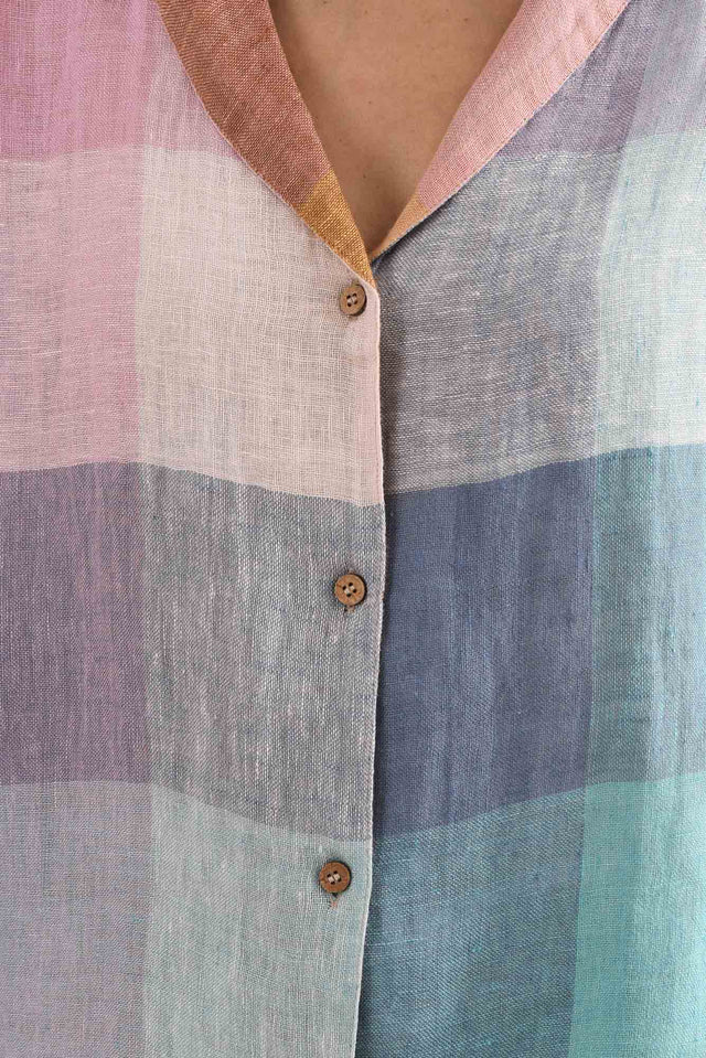 Noemi Multi Check Linen Shirt,Detail,Brunette model,alt text|model:Cara image 5