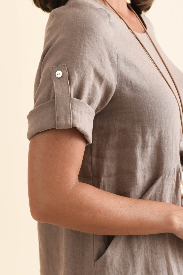 alt text|model:MJ image 5