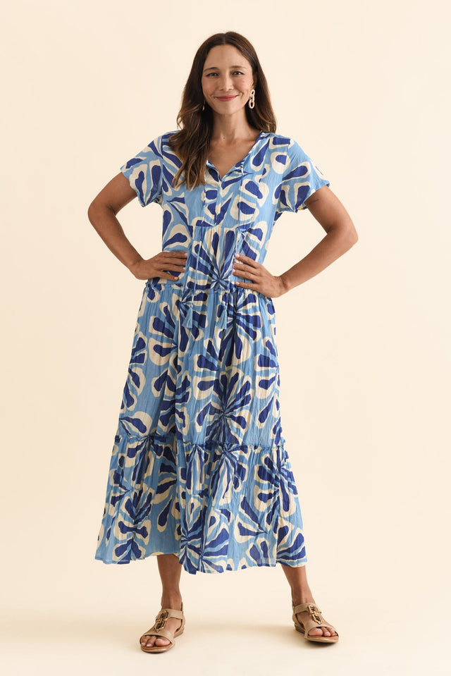 Nona Blue Daisy Crinkle Cotton Maxi Dress,Brunette model,alt text|model:Cara image 7