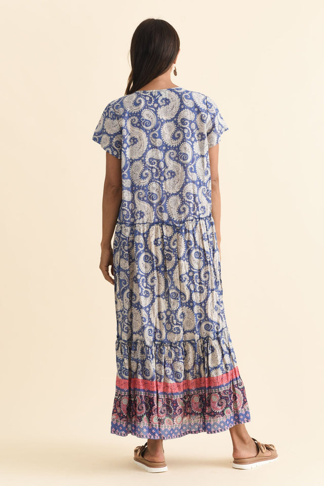 alt text|model:Cara image 5