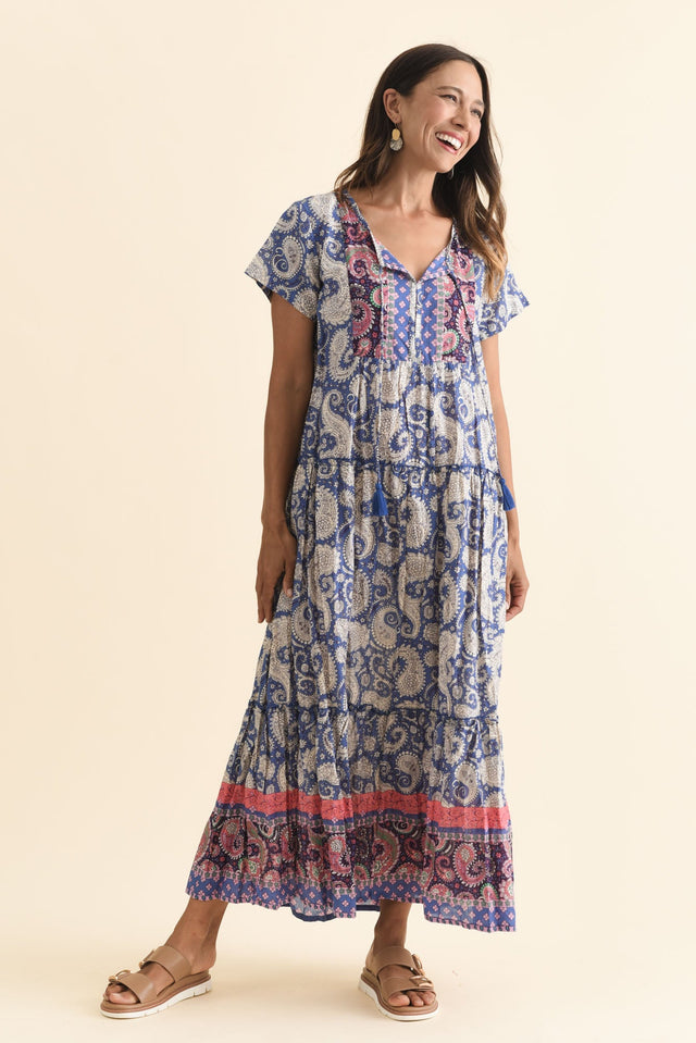 alt text|model:Cara image 7