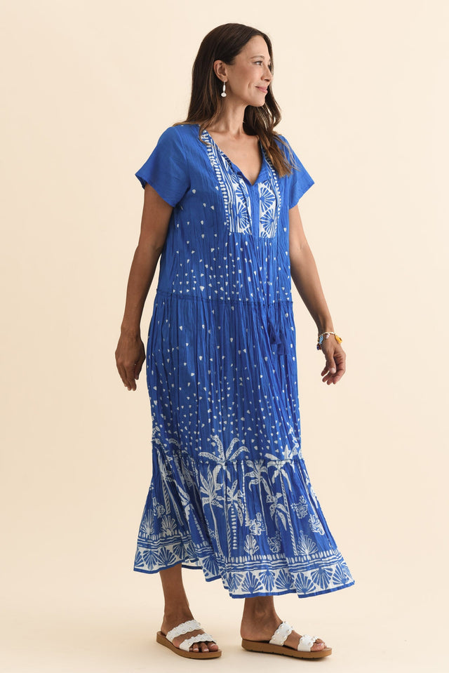 alt text|model:Cara image 4