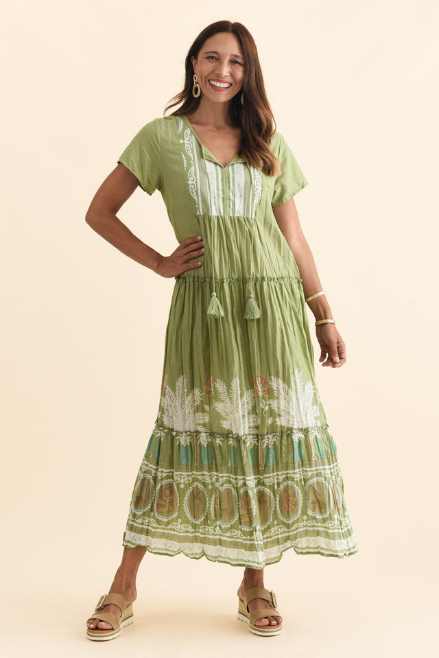 alt text|model:Cara image 4