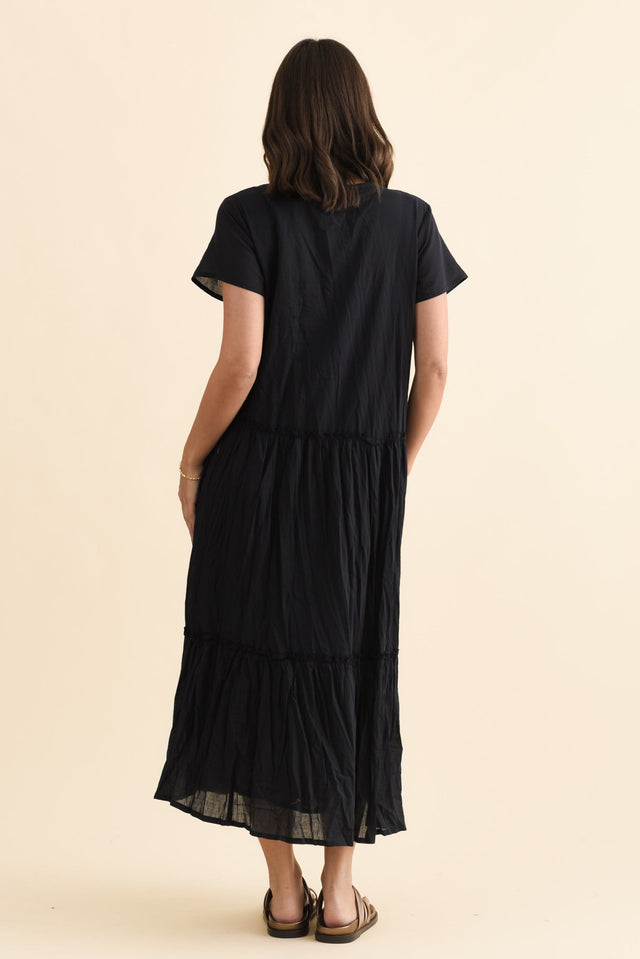 Nona Navy Crinkle Cotton Maxi Dress,Brunette model,alt text|model:MJ image 6