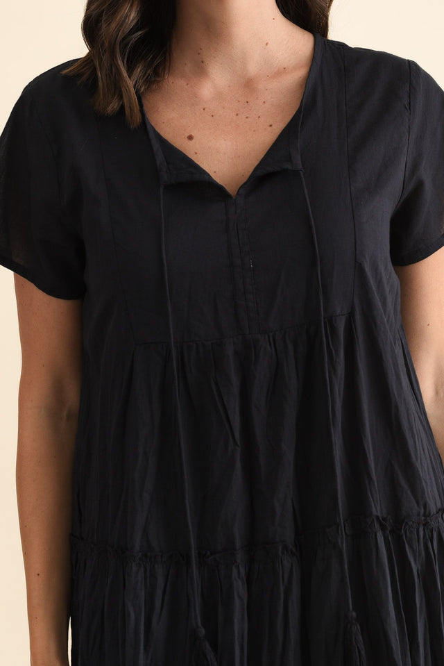 Nona Navy Crinkle Cotton Maxi Dress,Brunette model,alt text|model:MJ image 7