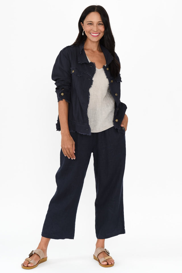 alt text|model:Cara image 3