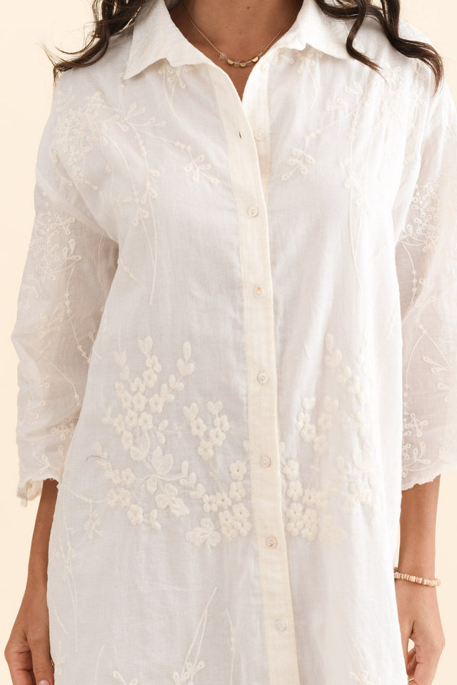 alt text|model:Brontie image 3