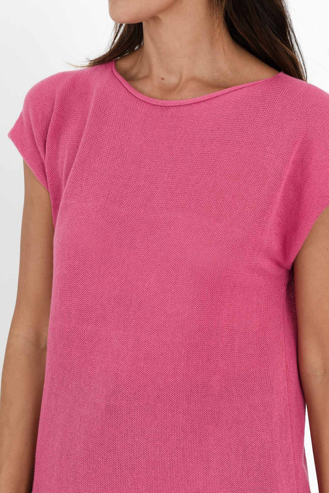 alt text|model:Cara image 7