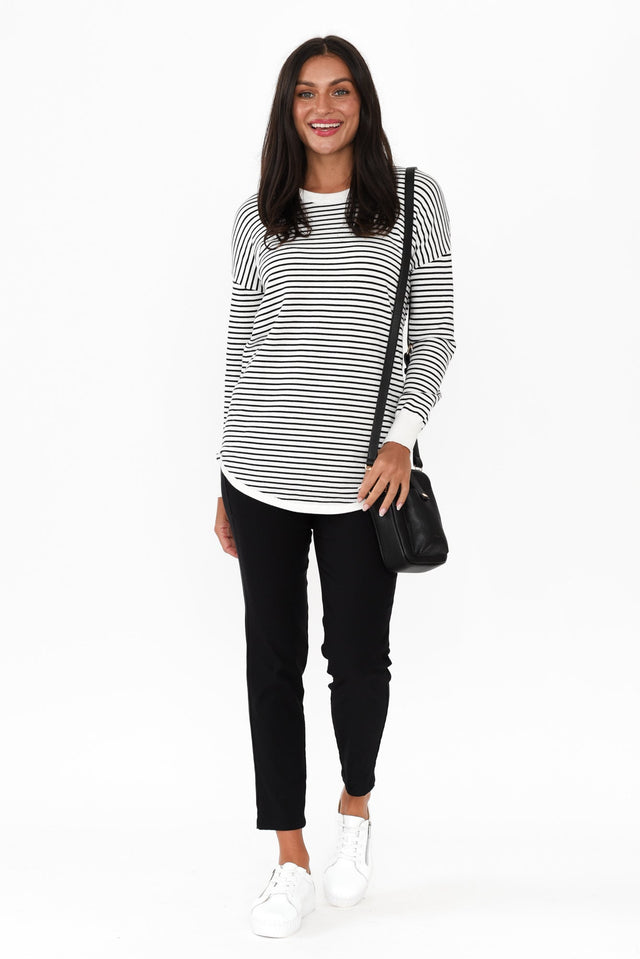 alt text|model:Brontie image 3