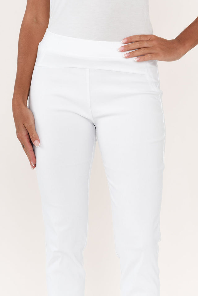 alt text|model:Brontie image 7