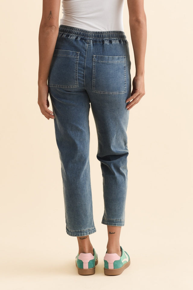 alt text|model:Brontie image 5