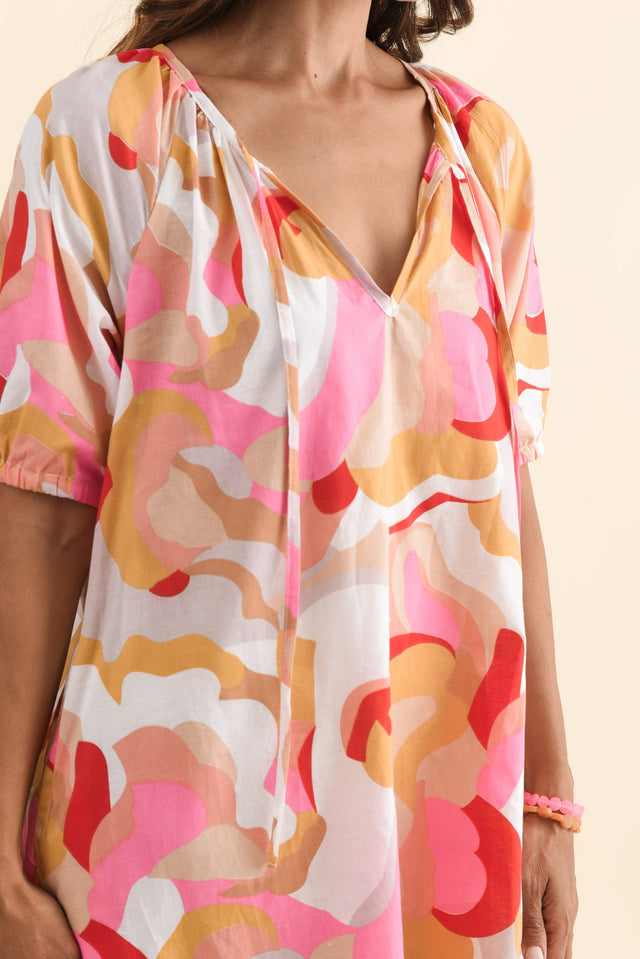 alt text|model:Cara image 5