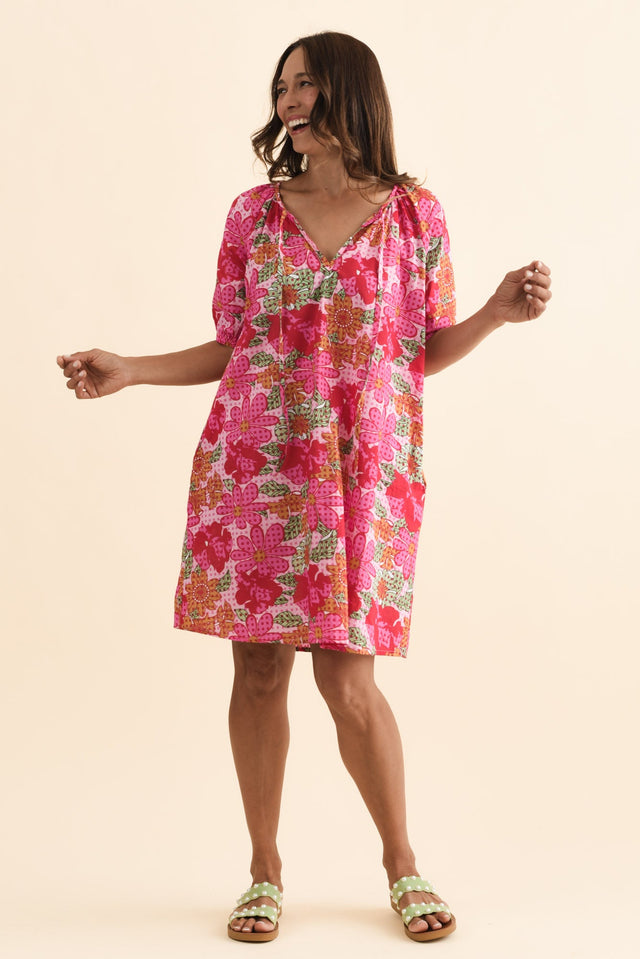 alt text|model:Cara image 7