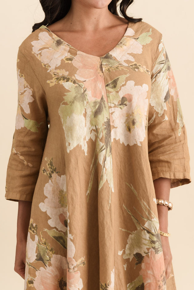 alt text|model:Brontie image 7