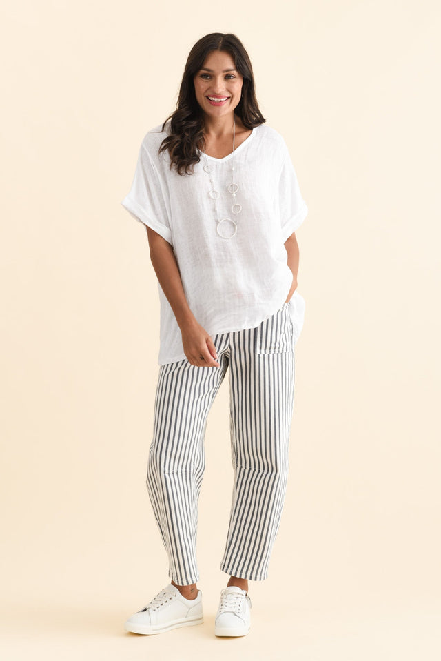 alt text|model:Brontie image 3