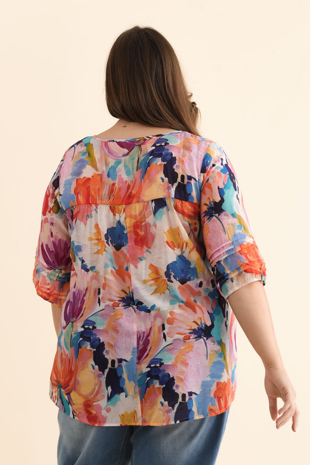 Paden Orange Floral Button Top,Brunette model,alt text|model:Gabby image 11
