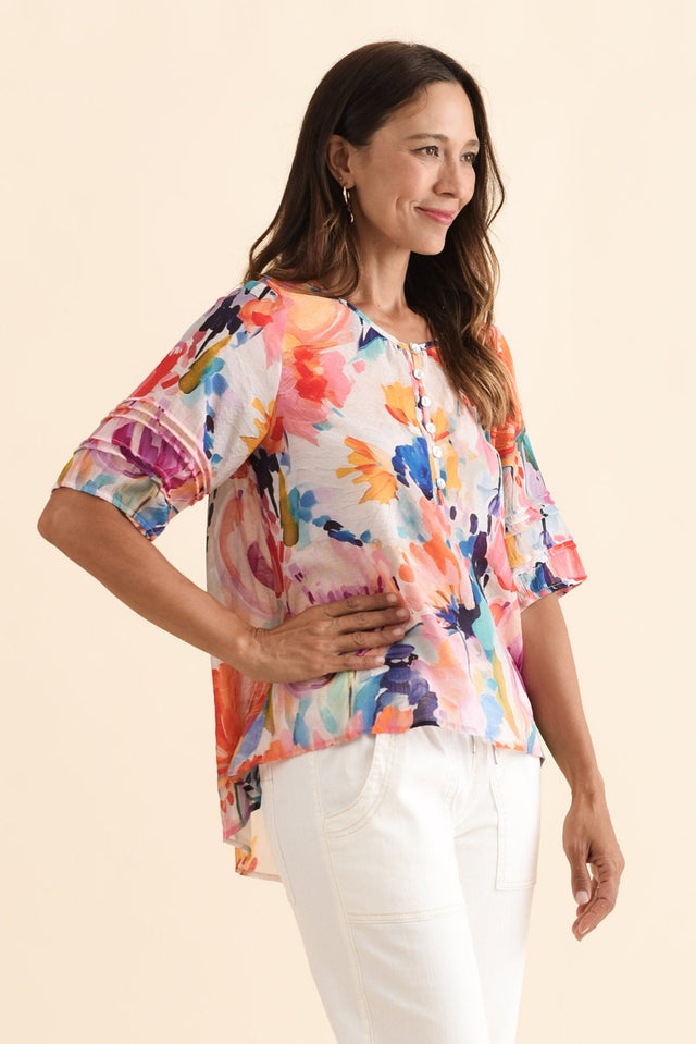 Paden Orange Floral Button Top,Brunette model,alt text|model:Cara image 4