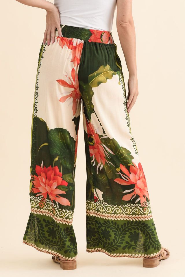 Payson Green Flower Pocket Pants,Back,Brunette model,alt text|model:MJ image 4