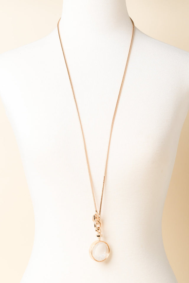 Pera White Circle Pendant Necklace image 2