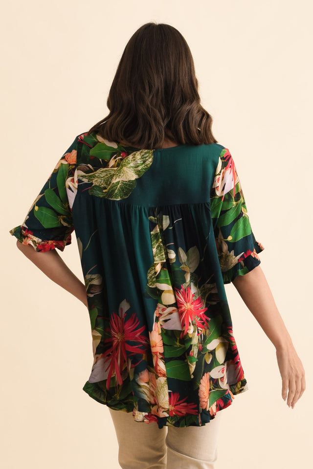 alt text|model:MJ image 4