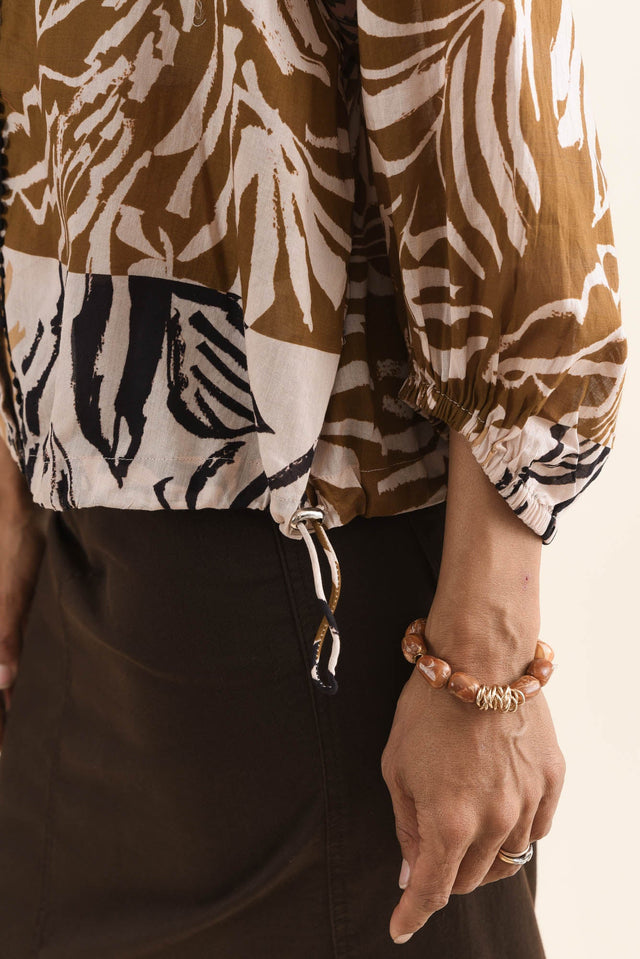 Piccolo Brown Palm Cotton Blouse,Detail,Brunette model,alt text|model:Cara image 6