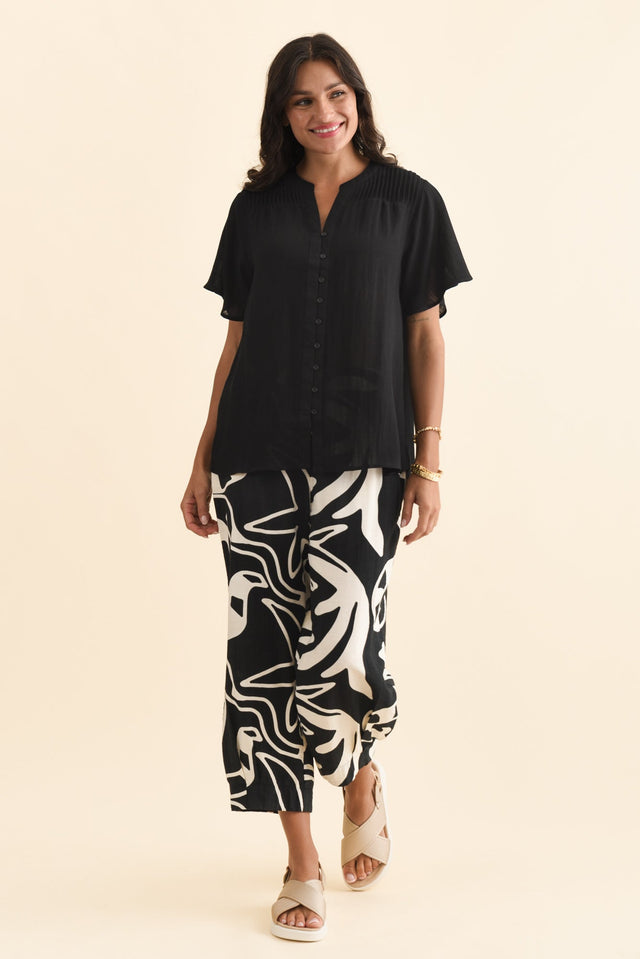 Ponny Black Linen Blend Button Top,Brunette model,alt text|model:Brontie image 3