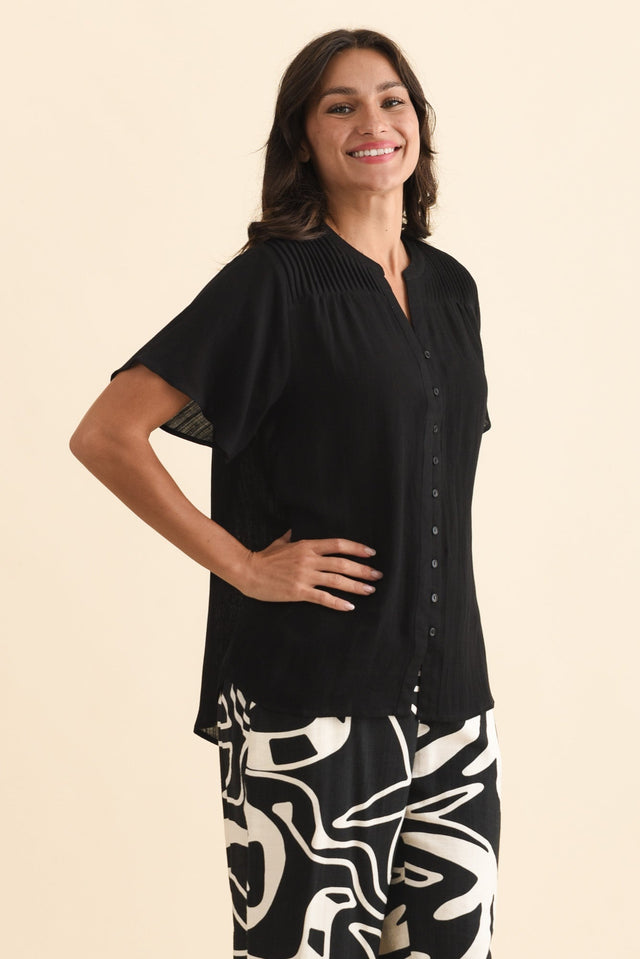 Ponny Black Linen Blend Button Top,Brunette model,alt text|model:Brontie image 4