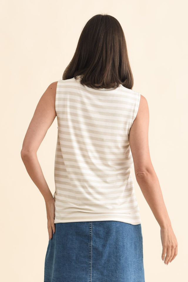 alt text|model:MJ image 5