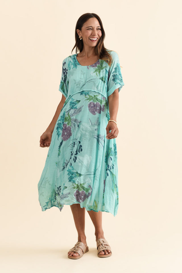 alt text|model:Cara image 7